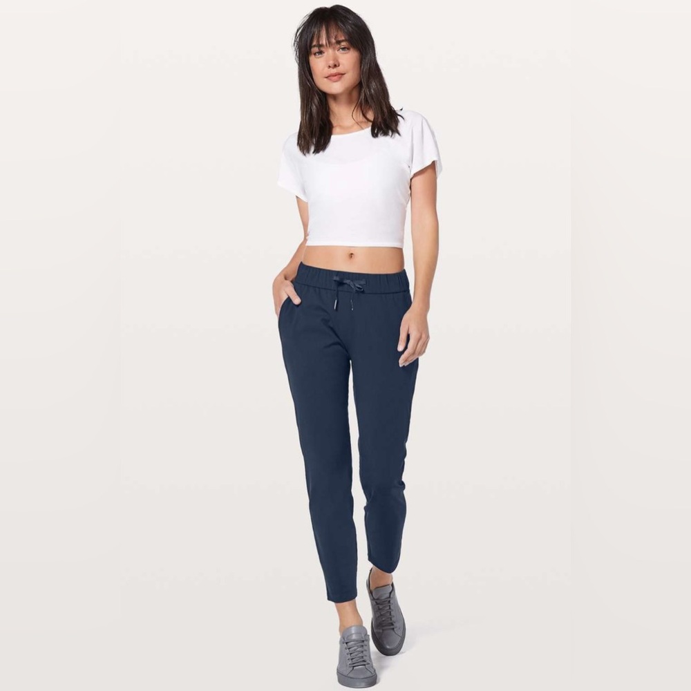 Lululemon On the Fly Pant Navy Blue Size 4